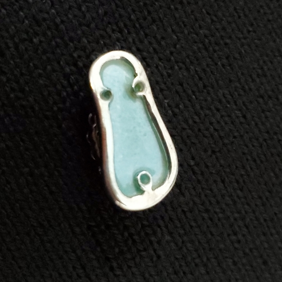 Emerald Green and Silver Sandal Pendant - Picture 5 of 7